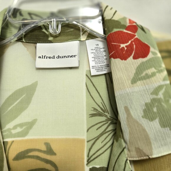 Alfred Dunner Multicolor Sheer Floral 3/4 Sleeve Button Front Blouse. - Picture 3 of 4